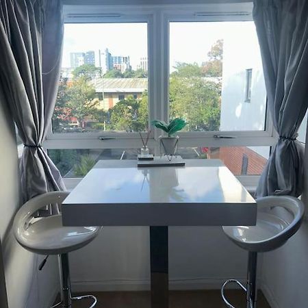 1 Bedroom Flat, Борнмут Екстер'єр фото